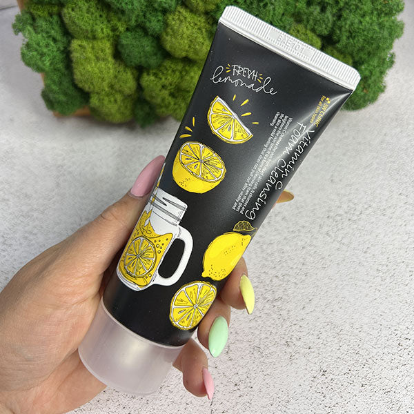 3W CLINIC - VITAMIN C FOAM CLEANSING FOAM (Nettoyant moussant à la vitamine C)