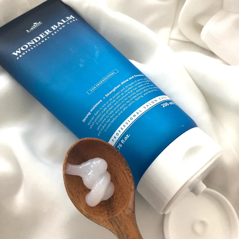 LADOR - WONDER BALM STRONG MOISTURE + STRENGTHEN SHINE AND FIRMNESS