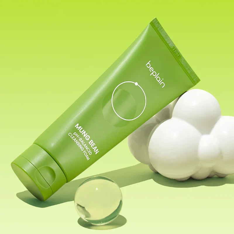 MUNG BEAN pH-BALANCED CLEANSING FOAM