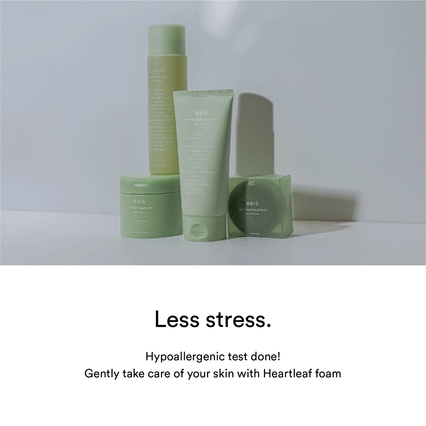 Cleansing foam pour acne-prone skin.